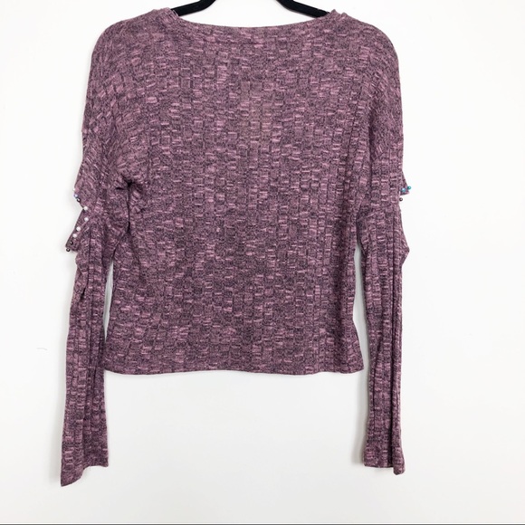 🌴Sweater New with tags beautiful sleeves soft M - Picture 2 of 3